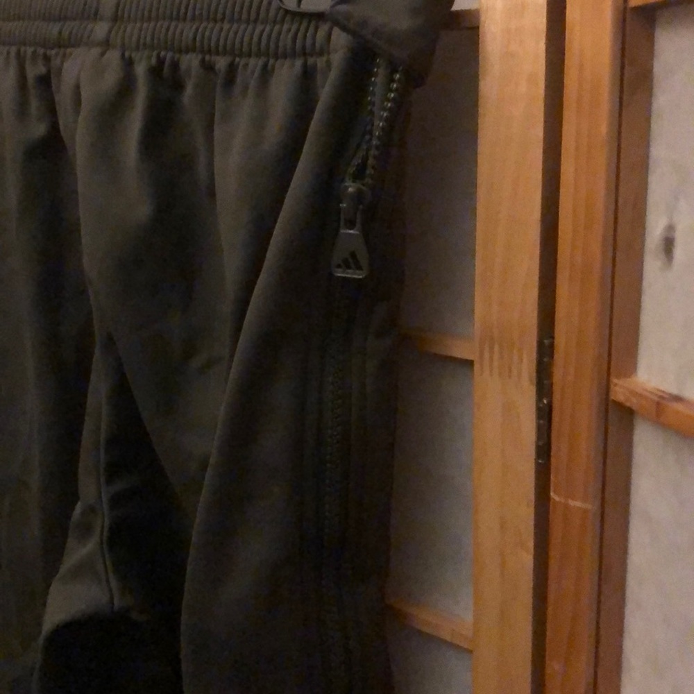 Boys Adidas Side Zip Sweat Pants! - Picture 3 of 6